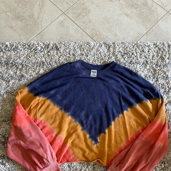 Victoria’s Secret Pink Tie-Dye Crop top - Picture 3 of 4
